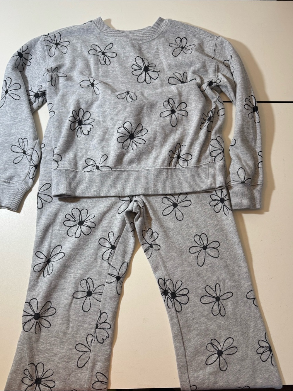Gray Floral Print Girls Jogging Suit